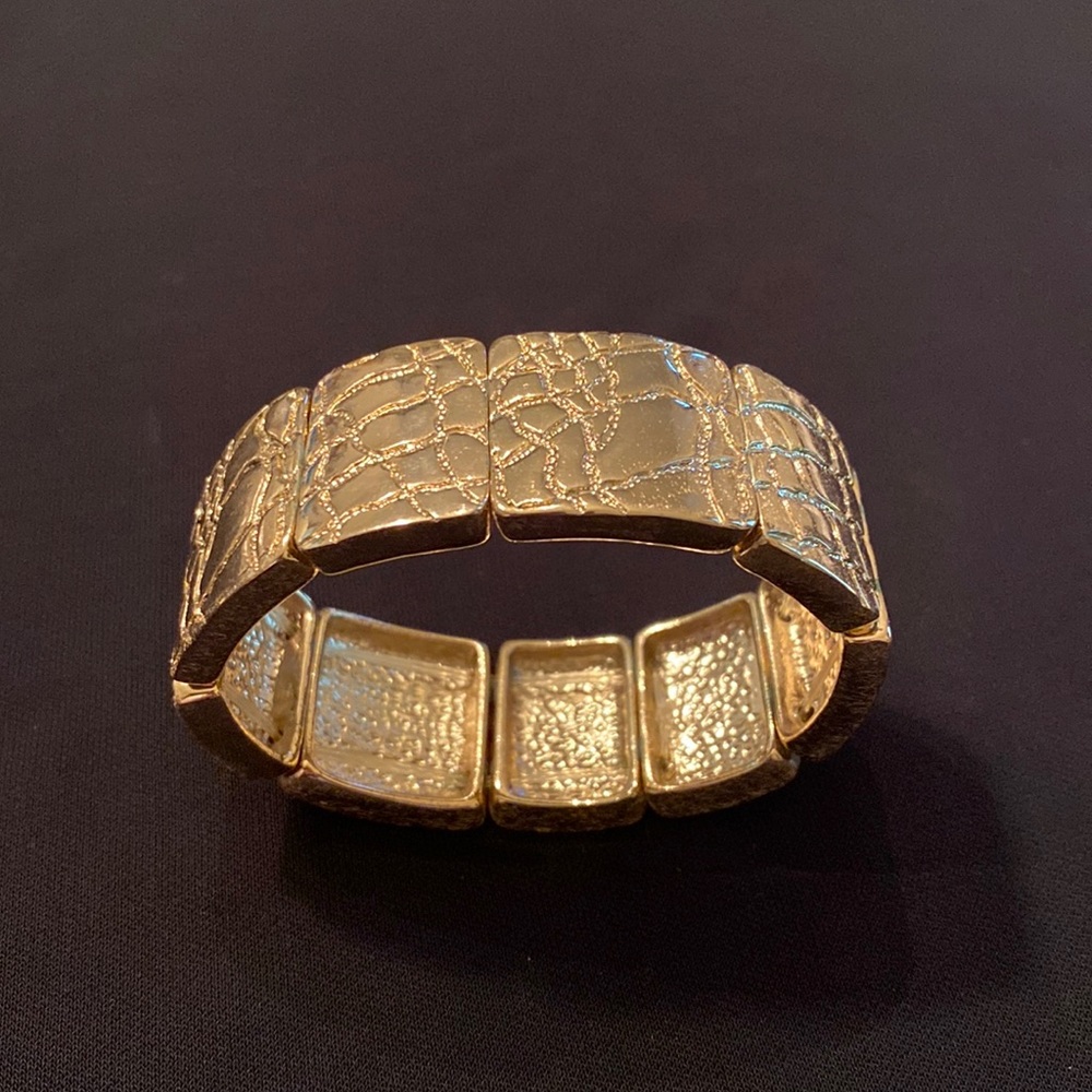 Chico’s Gold Tone Bracelet